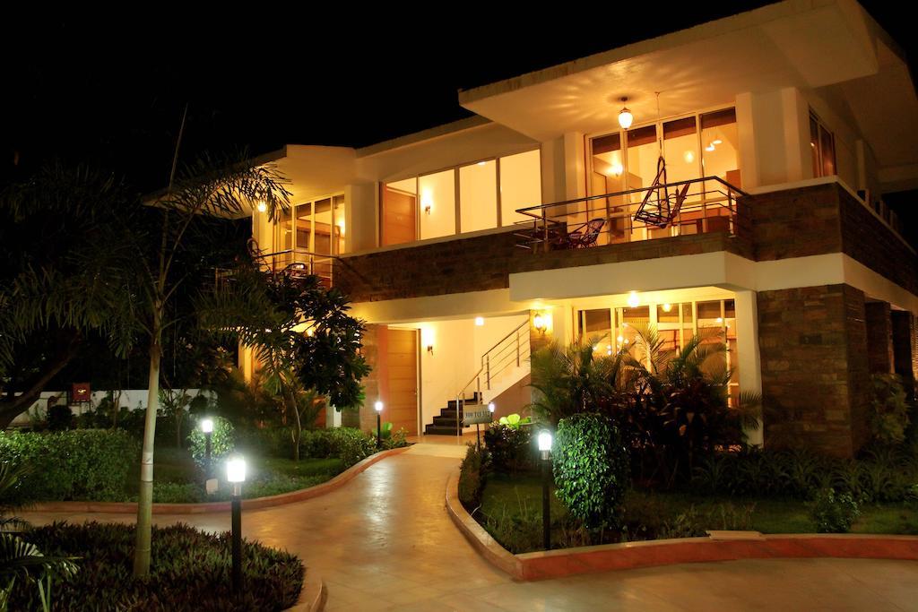 Wonderland Resort Silvassa Exterior foto